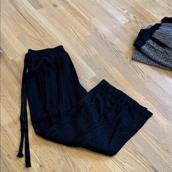 Nine West Pants - Women's Size XL Nine West Black Wide-Leg Elastic Waist Pants GUC